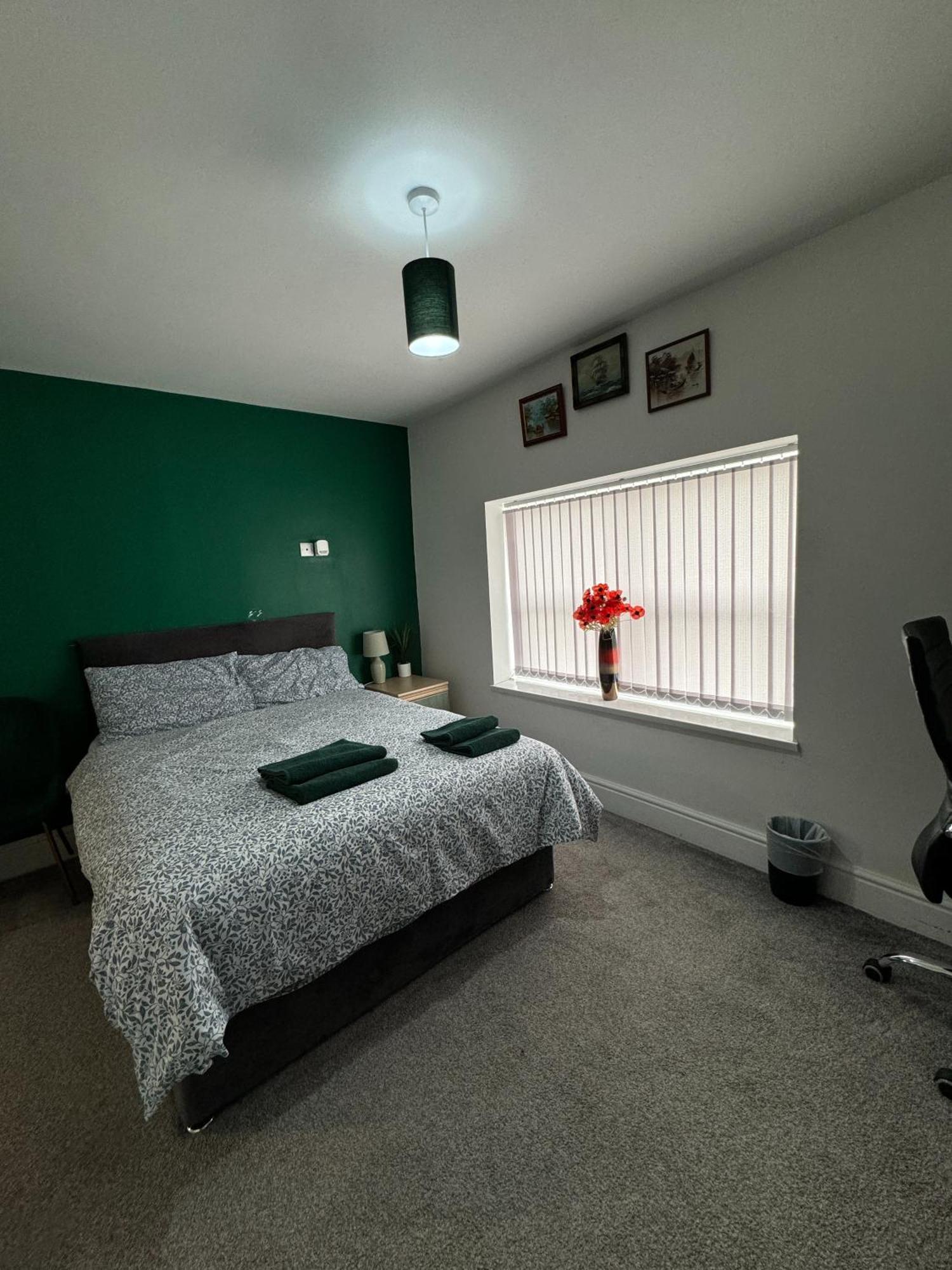 Ur Place Failsworth Экстерьер фото